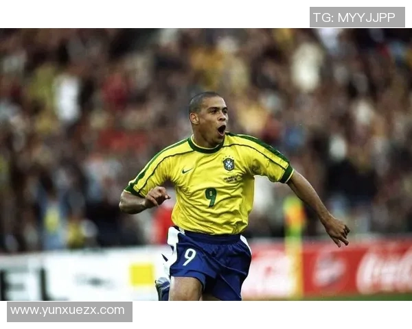 全球足球传奇球星排行榜揭秘 谁才是真正的历史之王