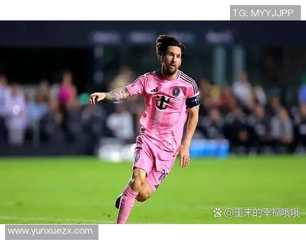 以朴实足球球星为核心展现拼搏精神和团队力量的感人故事