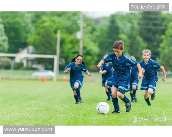 足球巨星挥洒激情尽显风采场上英姿勃发的瞬间